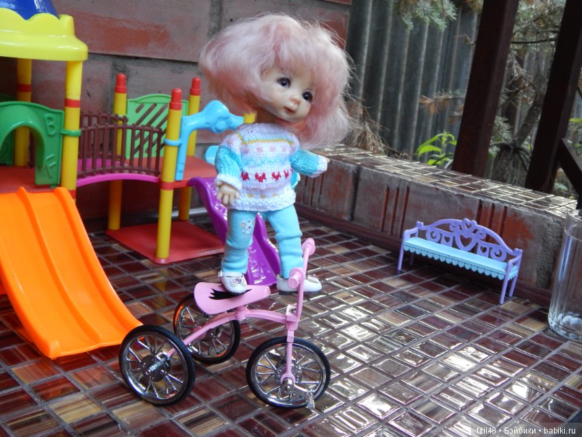 Николь и велосипед — Куклы Nikki Britt (Никки Бритт): авторские BJD (БЖД)