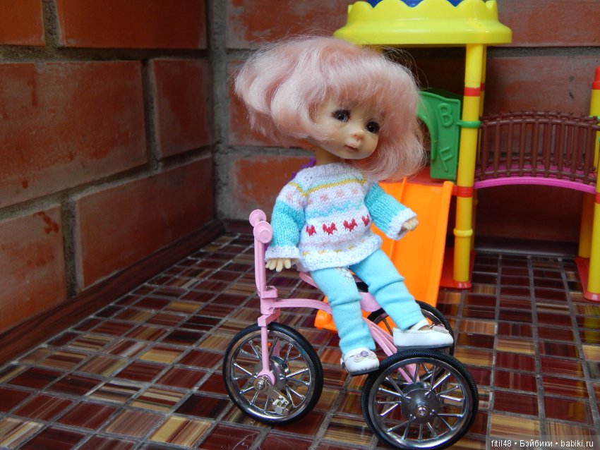 Николь и велосипед — Куклы Nikki Britt (Никки Бритт): авторские BJD (БЖД)