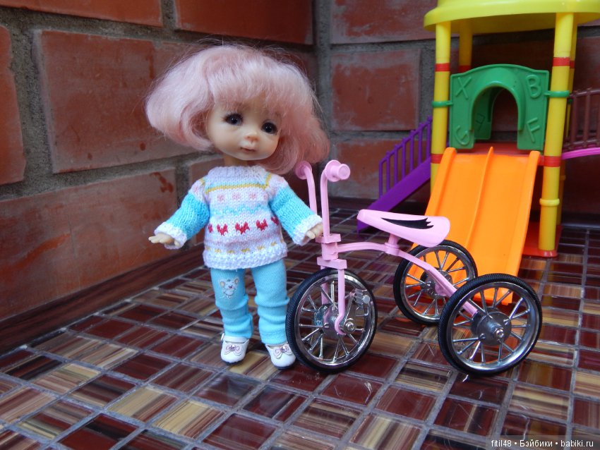 Николь и велосипед — Куклы Nikki Britt (Никки Бритт): авторские BJD (БЖД)