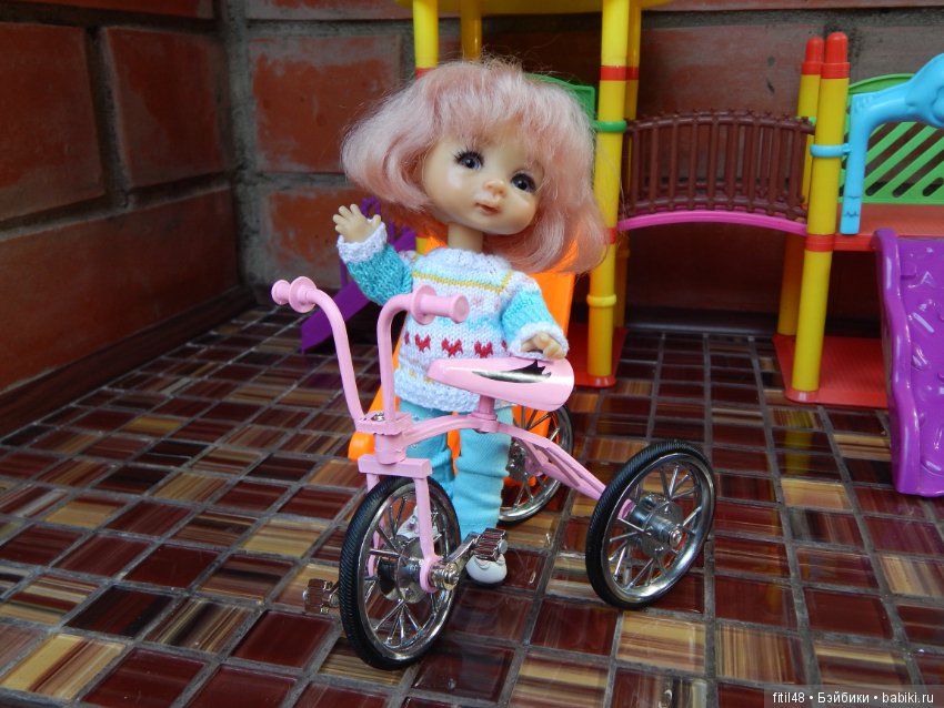 Николь и велосипед — Куклы Nikki Britt (Никки Бритт): авторские BJD (БЖД)