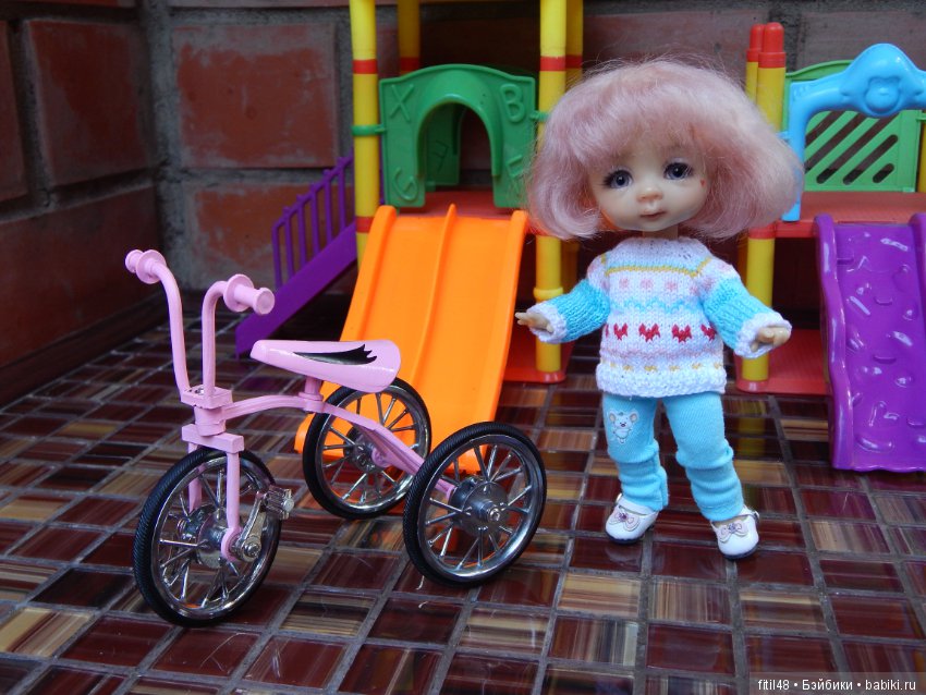 Николь и велосипед — Куклы Nikki Britt (Никки Бритт): авторские BJD (БЖД)