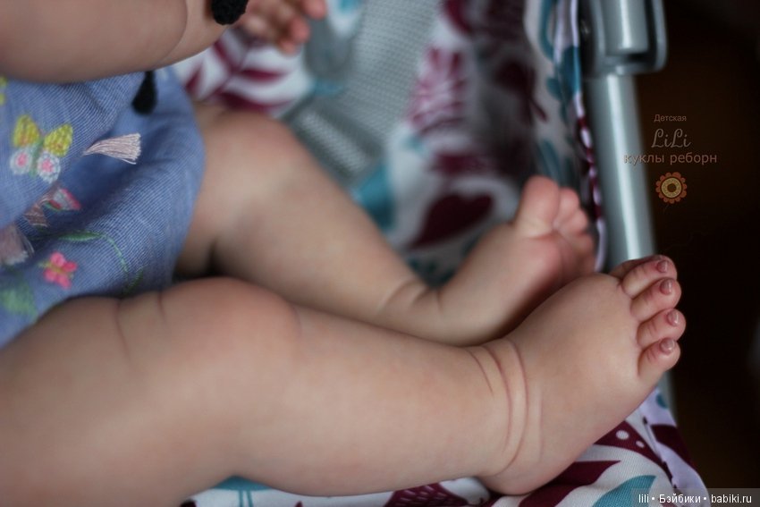 Улыбающаяся малышка Джулиана