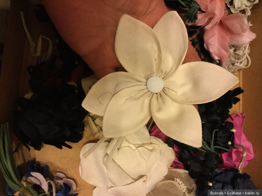 Околокукольное. Коллекция открыток и цветов из галереи Лафайет