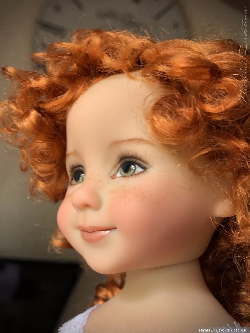 Новенькая, тоже маленькая и (а как иначе?) опять рыженькая