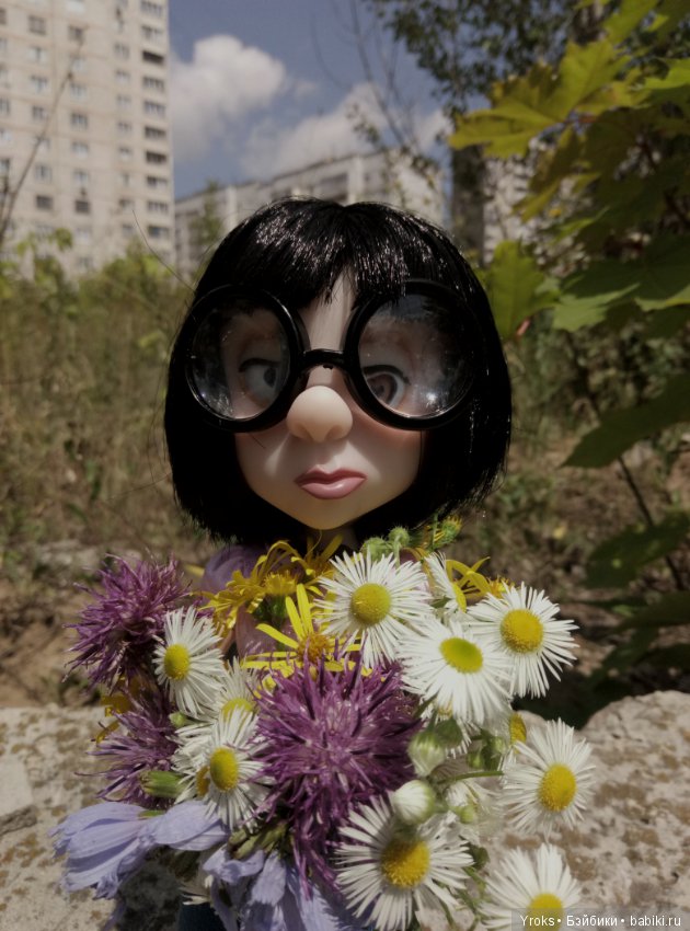 Прогулка с Эдной Мод — Кукла Эдна Мод (Edna Mode): Суперсемейка (The Incredibles)