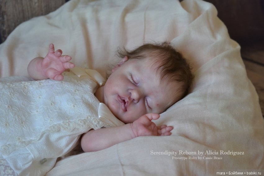 Ruby скульптора Cassie Ann Brace, автор прототипа Alicia Rodriguez