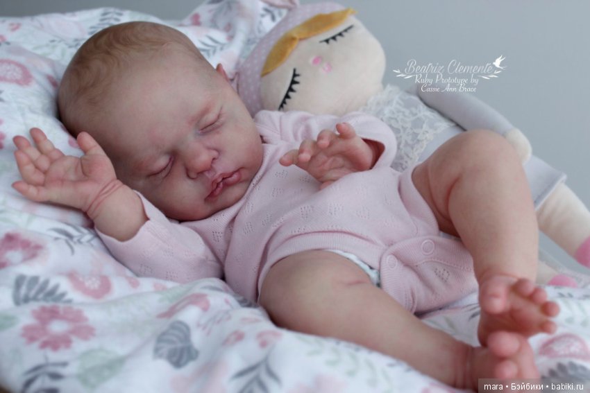 Ruby скульптора Cassie Ann Brace, автор прототипа Beatriz Clemente (фото 4)