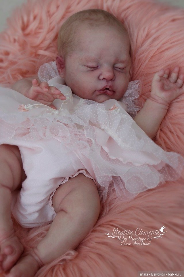 Ruby скульптора Cassie Ann Brace, автор прототипа Beatriz Clemente (фото 3)