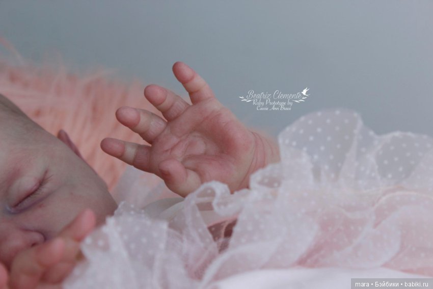 Ruby скульптора Cassie Ann Brace, автор прототипа Beatriz Clemente