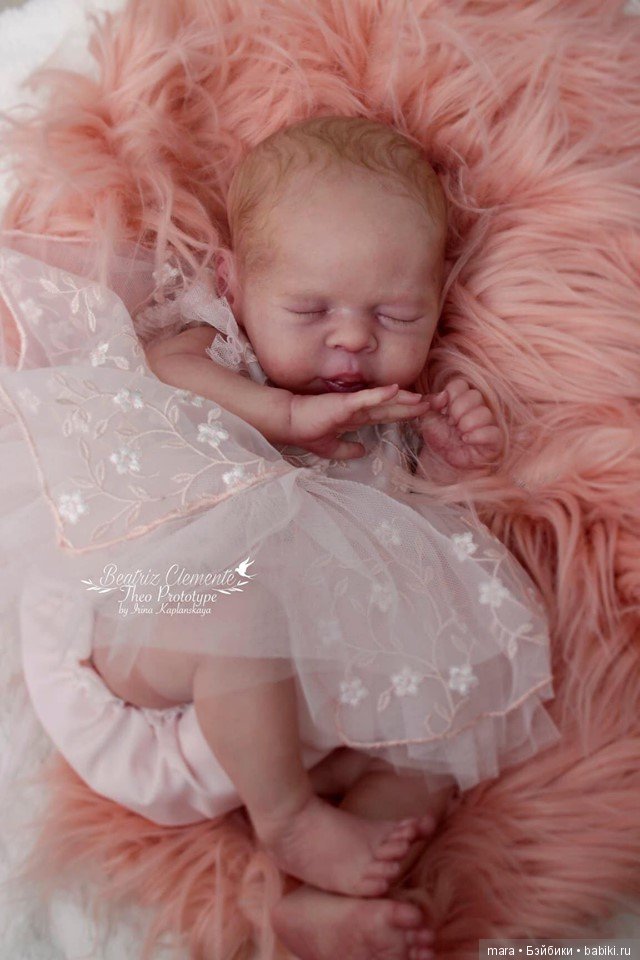 Theo скульптора Irina Kaplanskaya, автор прототипа Beatriz Clemente