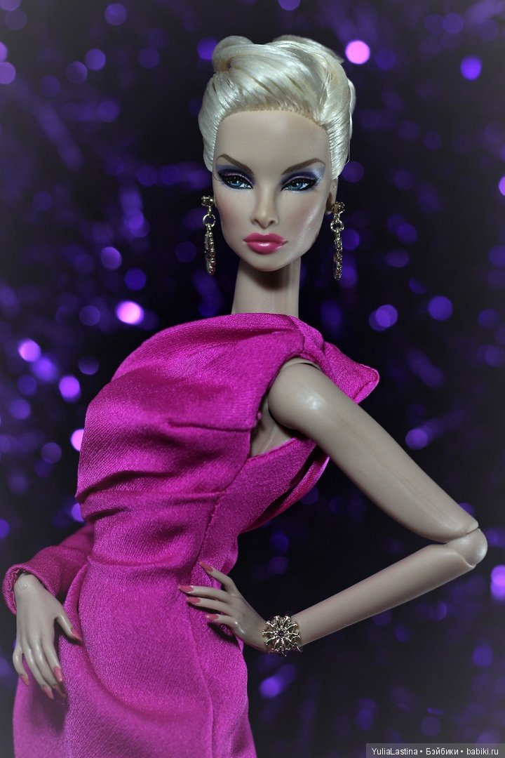 Luxuriously Gifted Natalia (фото 5)