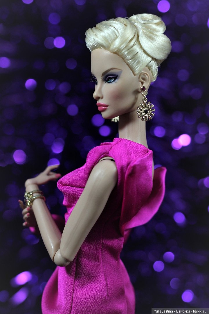 Luxuriously Gifted Natalia (фото 4)