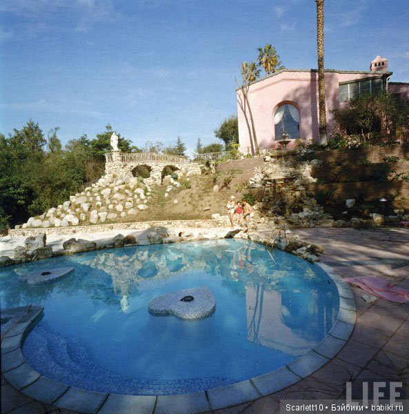 Джейн Мэнсфилд - актриса, которой подражали куклы