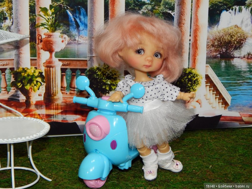 Ника и мопед — Куклы Nikki Britt (Никки Бритт): авторские BJD (БЖД) (фото 3)