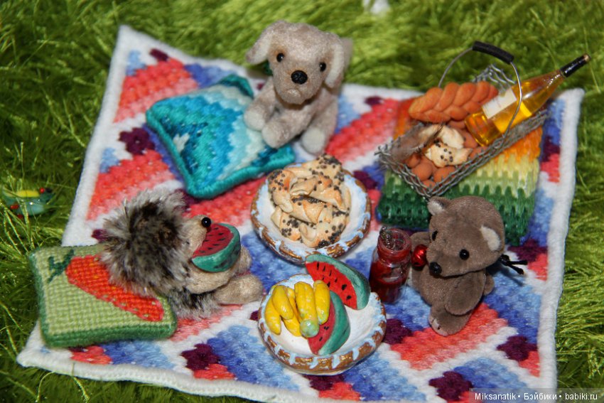 Подарки для зверят — Кукольная миниатюра своими руками: еда