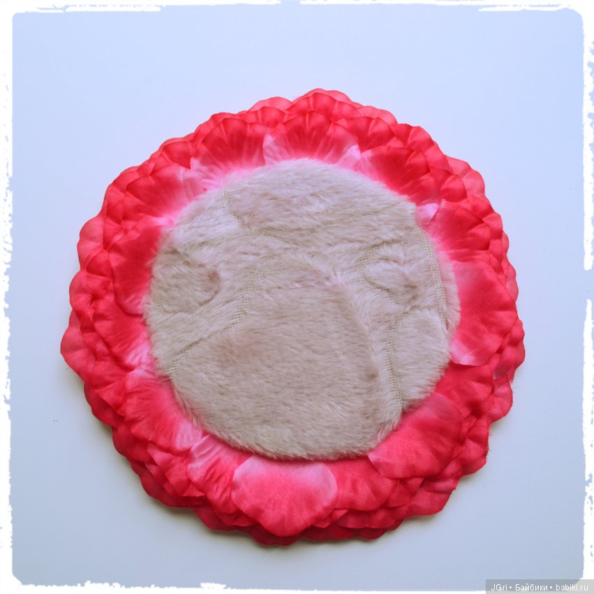 Цветочные лежаночки — Аксессуары для кукол своими руками: идеи (фото 5)