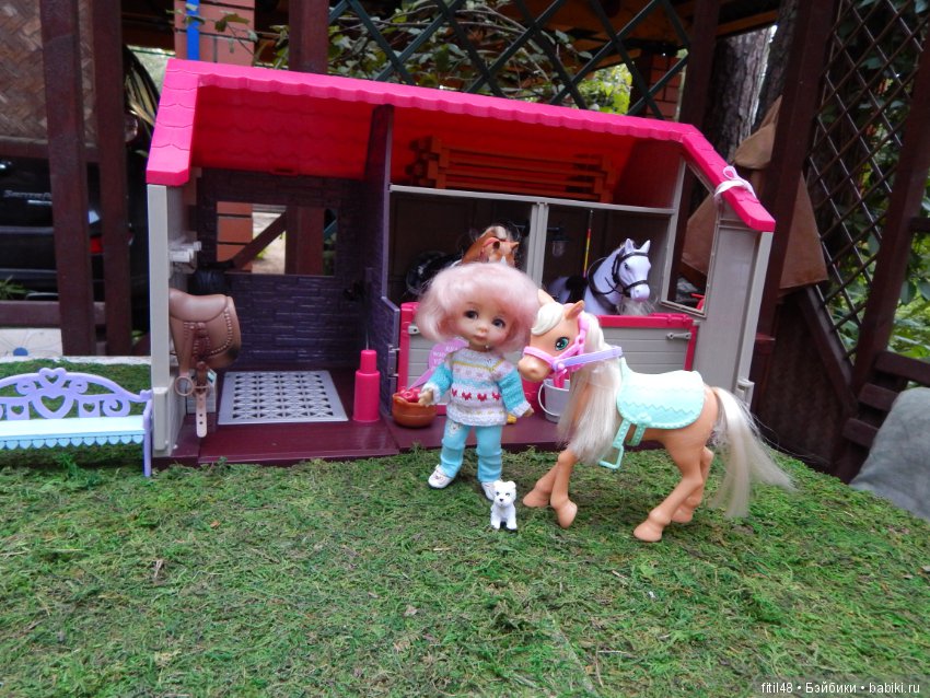 Ника на конюшне — Куклы Nikki Britt (Никки Бритт): авторские BJD (БЖД)