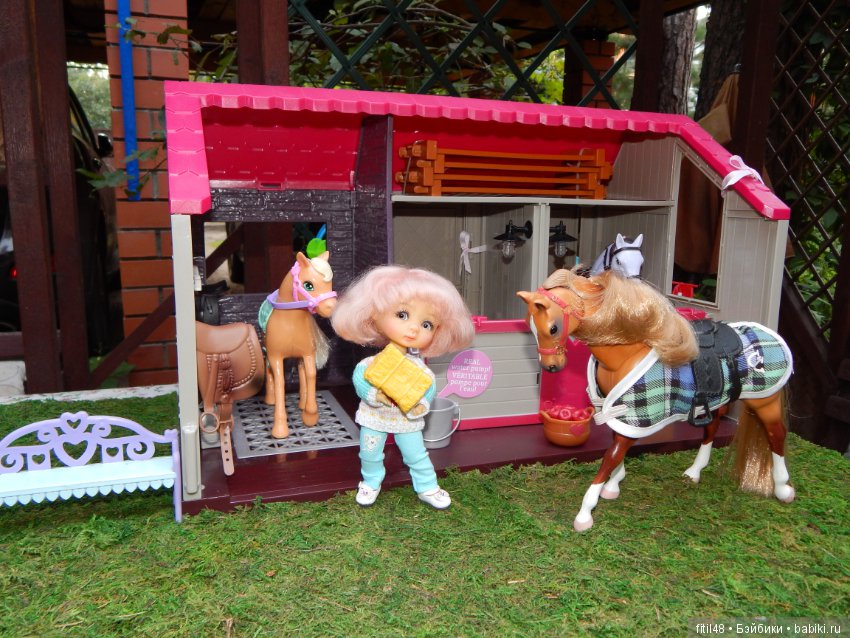 Ника на конюшне — Куклы Nikki Britt (Никки Бритт): авторские BJD (БЖД)