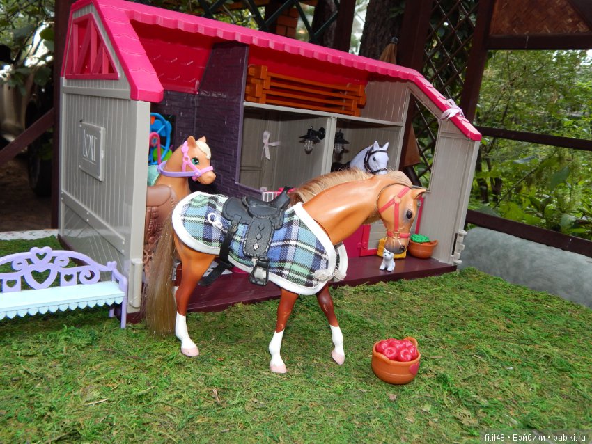 Ника на конюшне — Куклы Nikki Britt (Никки Бритт): авторские BJD (БЖД)