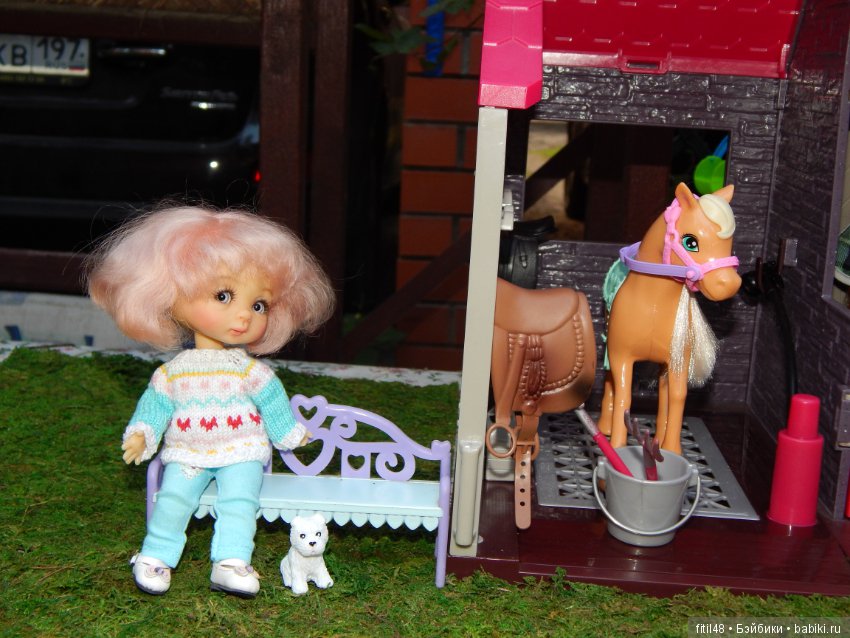 Ника на конюшне — Куклы Nikki Britt (Никки Бритт): авторские BJD (БЖД)