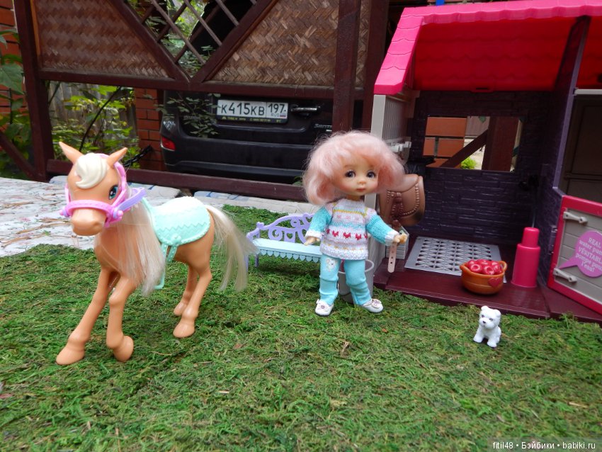 Ника на конюшне — Куклы Nikki Britt (Никки Бритт): авторские BJD (БЖД)