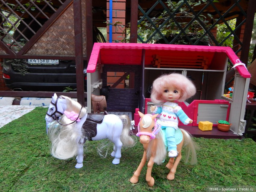 Ника на конюшне — Куклы Nikki Britt (Никки Бритт): авторские BJD (БЖД)