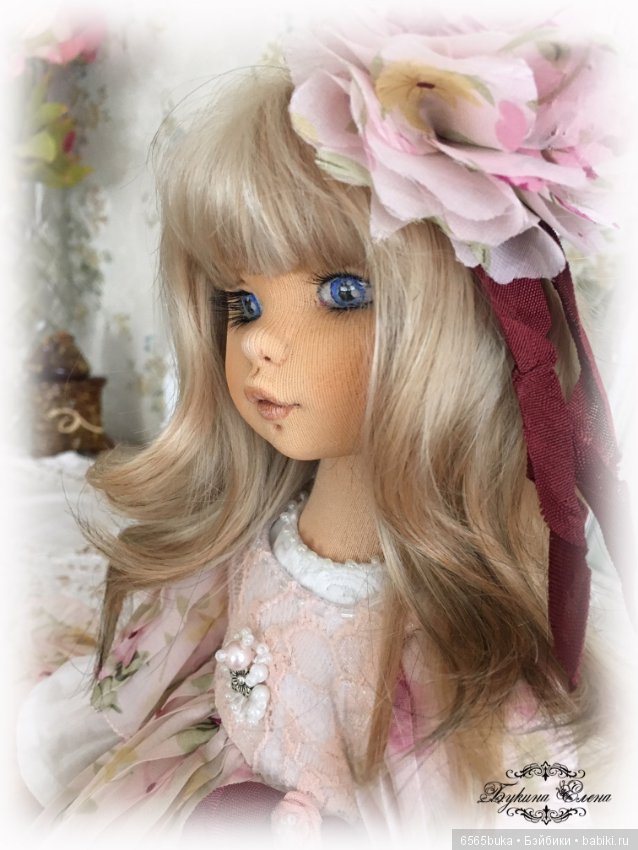 Коллекционная текстильная кукла