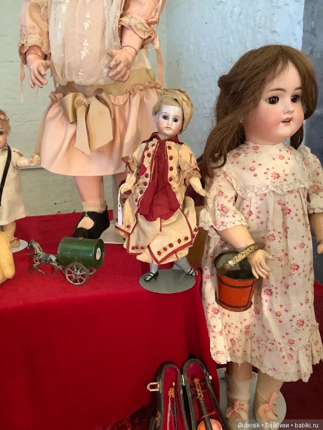 Брюгге. Бельгия 2019 . Выставка кукол и медведей. Часть 1