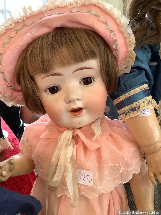 Брюгге. Бельгия 2019 . Выставка кукол и медведей. Часть 1