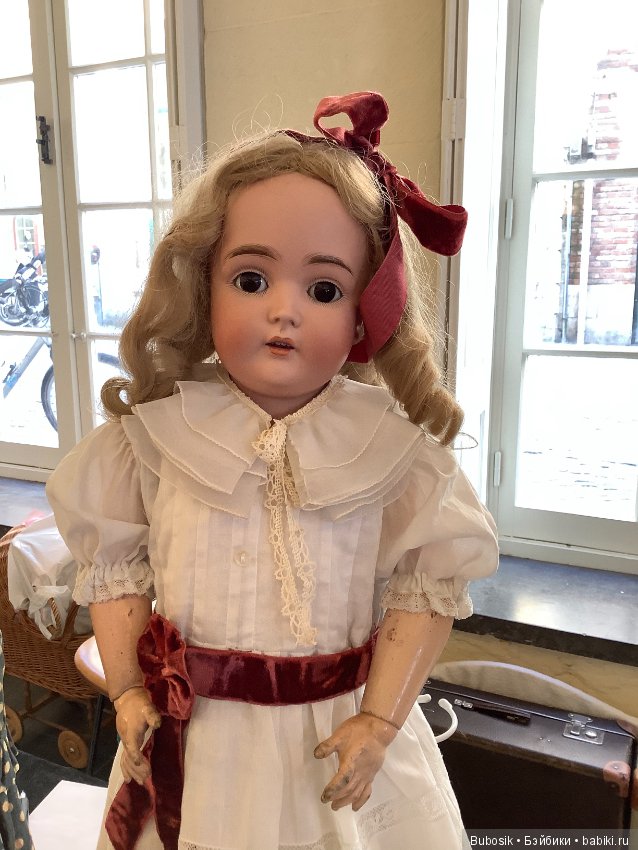 Брюгге. Бельгия 2019 . Выставка кукол и медведей. Часть 1