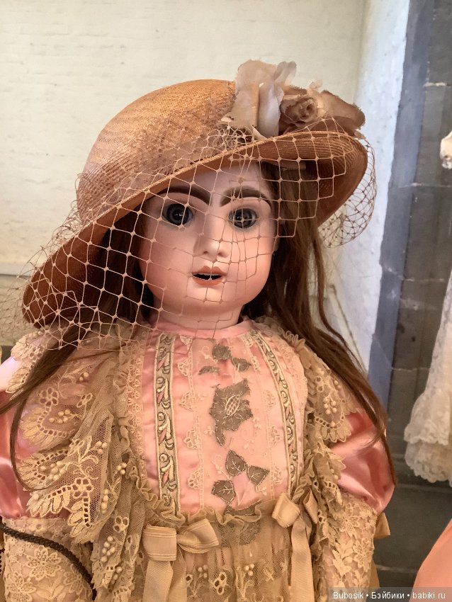 Брюгге. Бельгия 2019 . Выставка кукол и медведей. Часть 1