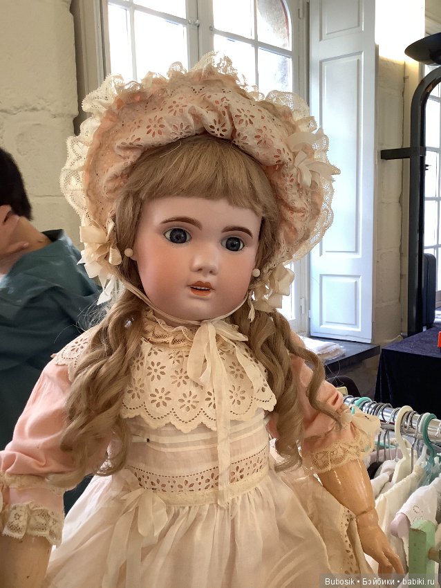 Брюгге. Бельгия 2019 . Выставка кукол и медведей. Часть 1