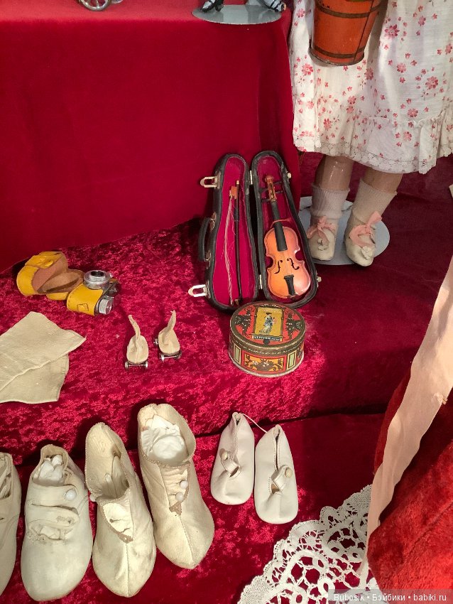 Брюгге. Бельгия 2019 . Выставка кукол и медведей. Часть 1