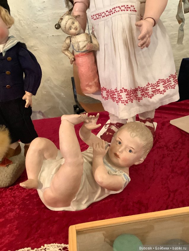 Брюгге. Бельгия 2019 . Выставка кукол и медведей. Часть 1