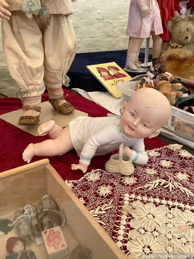 Брюгге. Бельгия 2019 . Выставка кукол и медведей. Часть 1