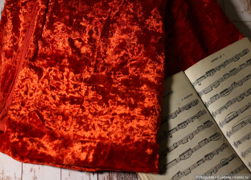 Короткая шерстка плюша- бабушкина скатерть