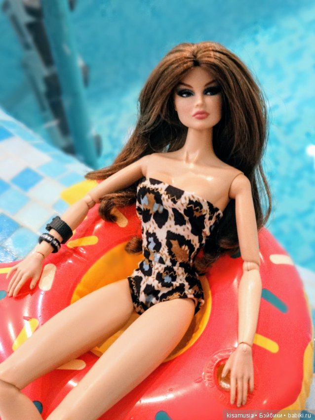 Вероника у бассейна — Куклы Integrity Toys (Интегрити): Poppy Parker