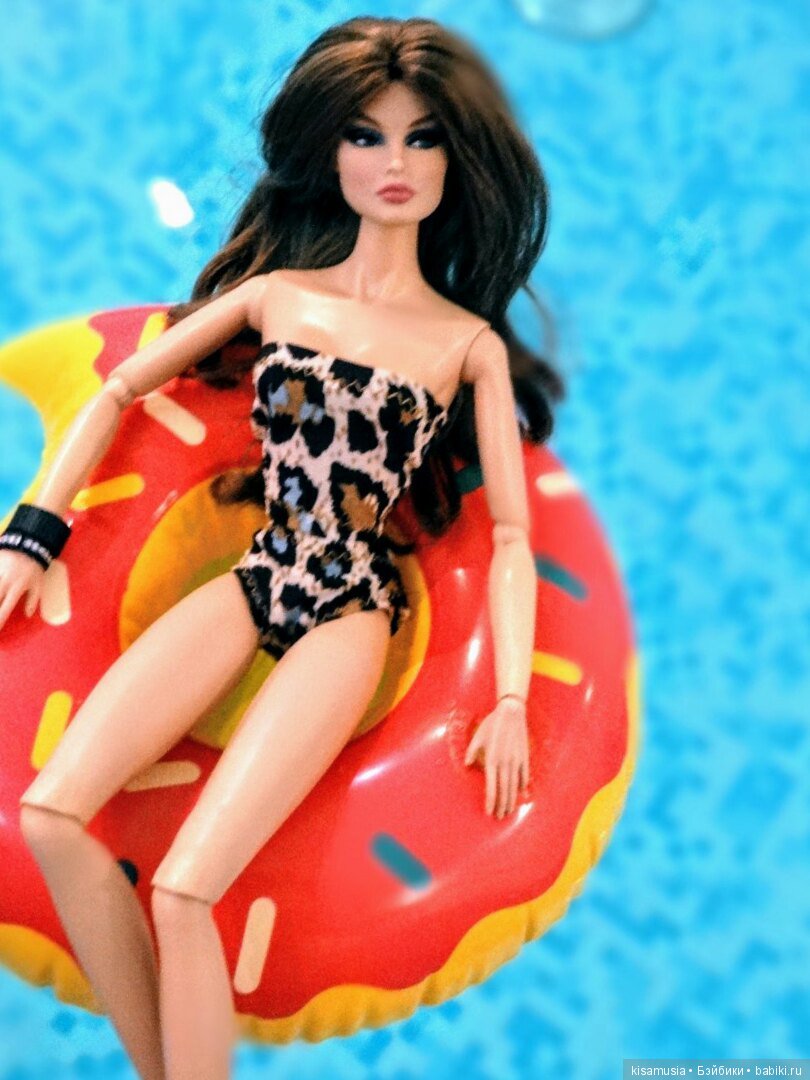 Вероника у бассейна — Куклы Integrity Toys (Интегрити): Poppy Parker