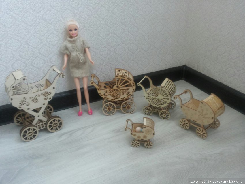 Коляска для беременной куклы