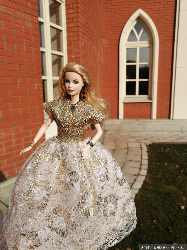 Музей винтажных платьев. Золотой наряд принцессы (фото 4)