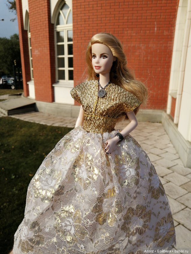 Музей винтажных платьев. Золотой наряд принцессы (фото 5)