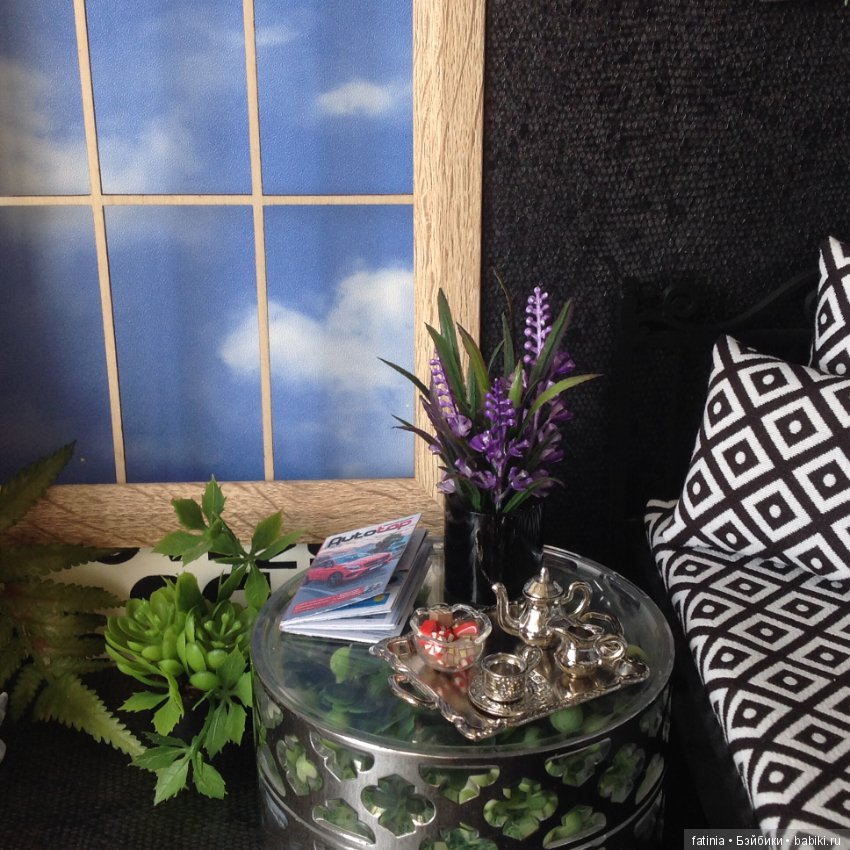 Немного растений и цветов в кукольном интерьере 1:6