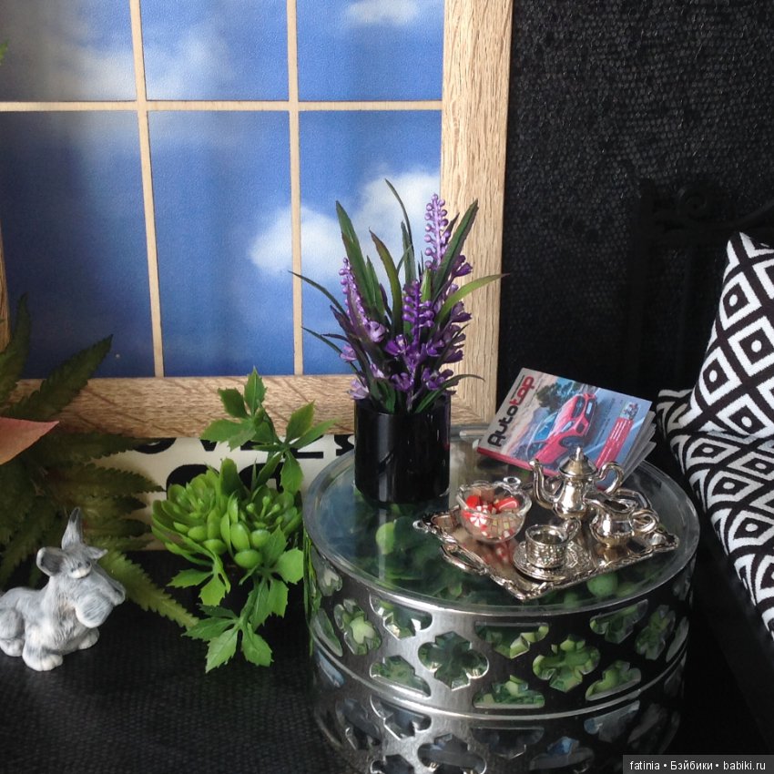 Немного растений и цветов в кукольном интерьере 1:6