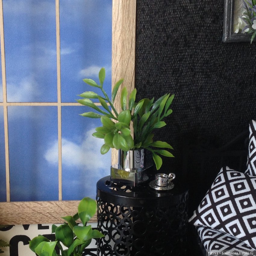 Немного растений и цветов в кукольном интерьере 1:6