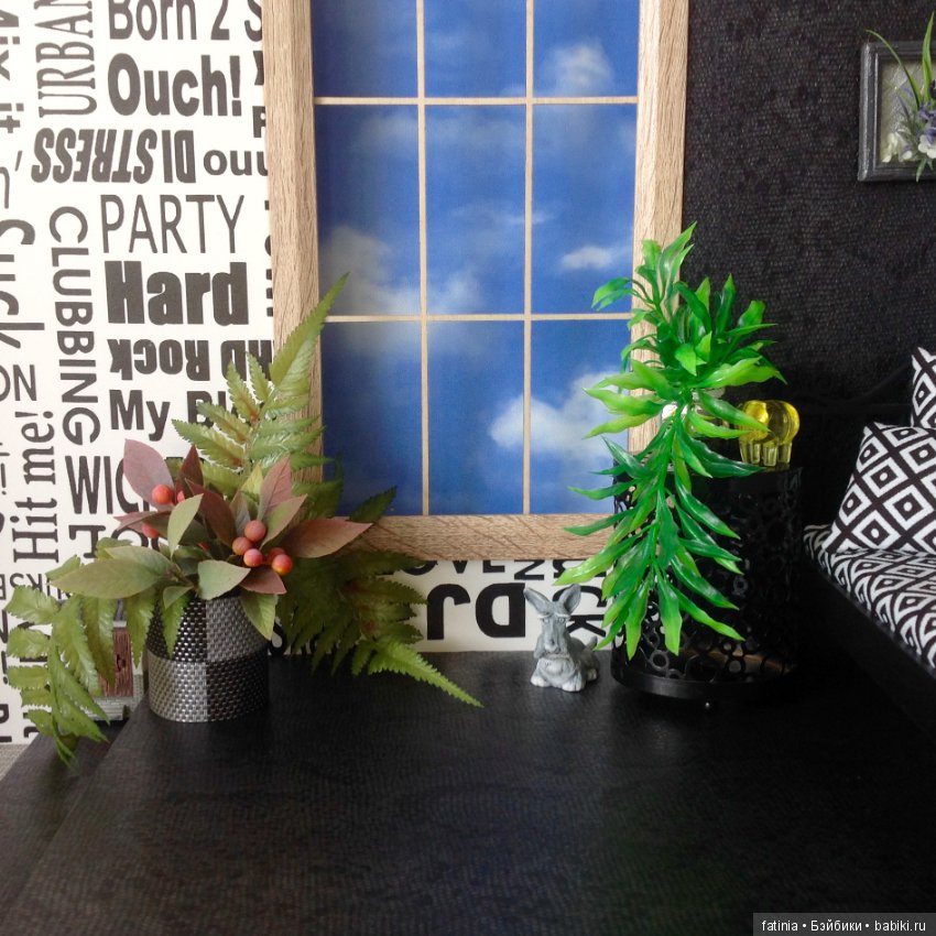 Немного растений и цветов в кукольном интерьере 1:6