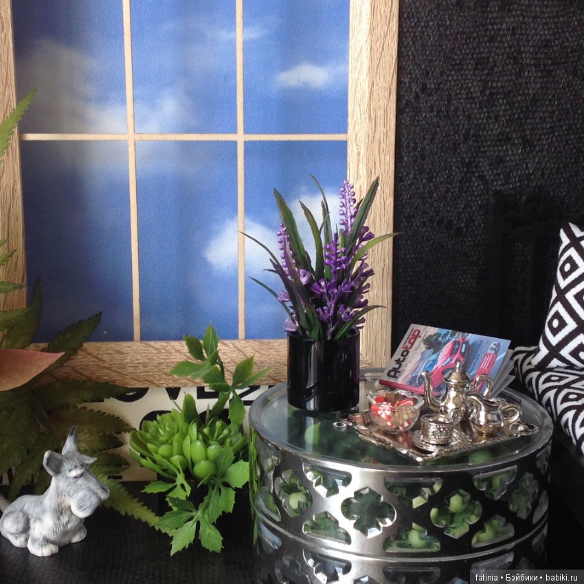 Немного растений и цветов в кукольном интерьере 1:6