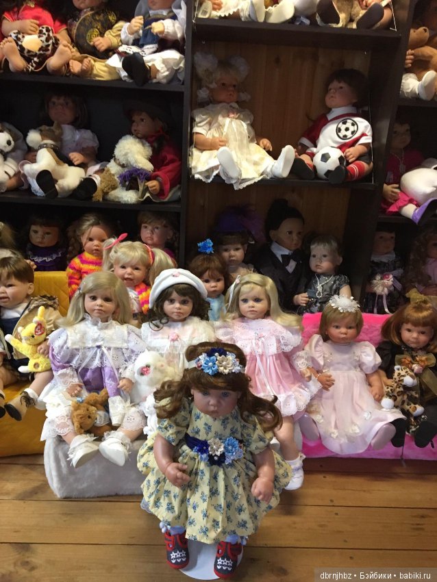 Викуся ходила гулять,отдыхала