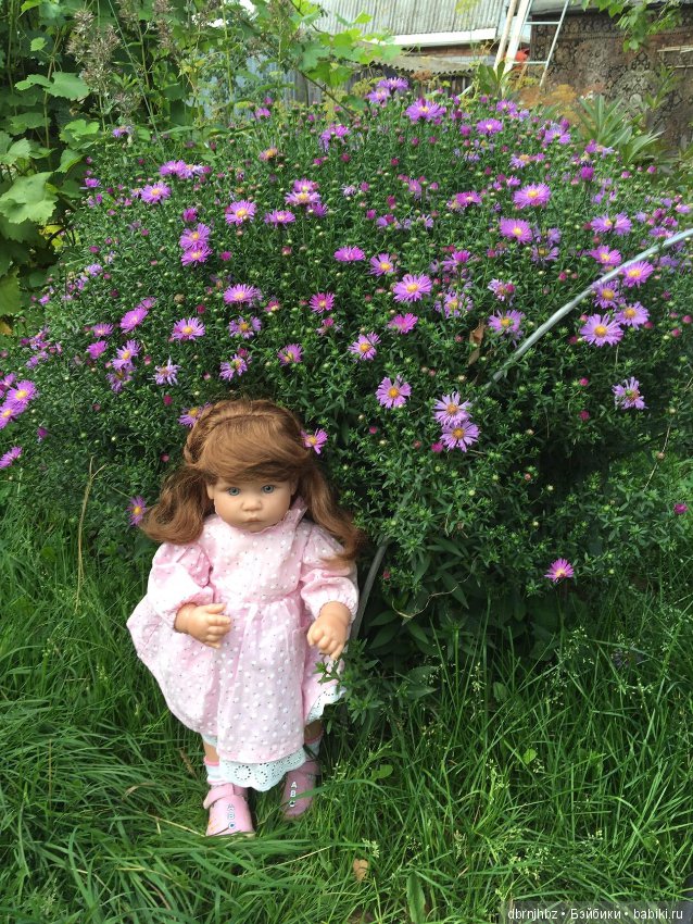 Викуся ходила гулять,отдыхала