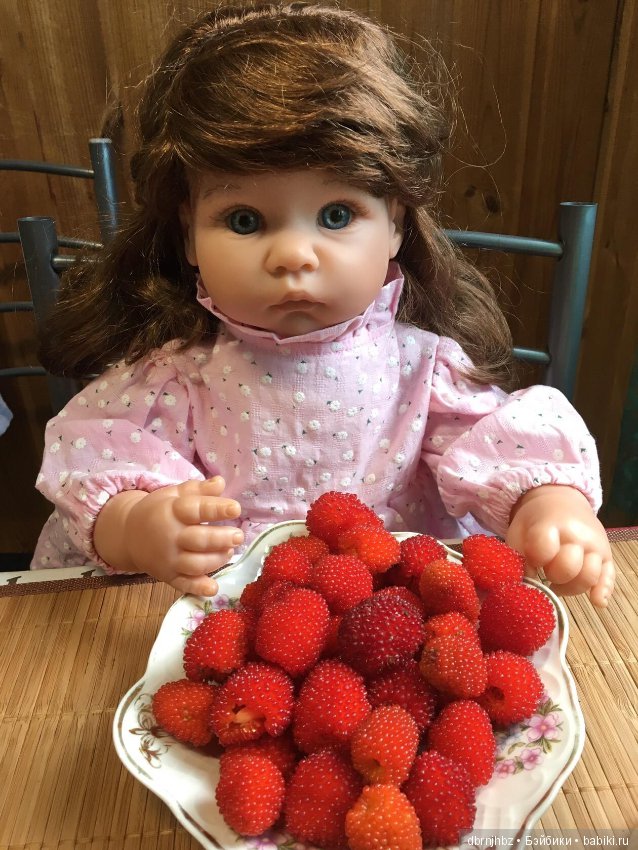 Викуся ходила гулять,отдыхала