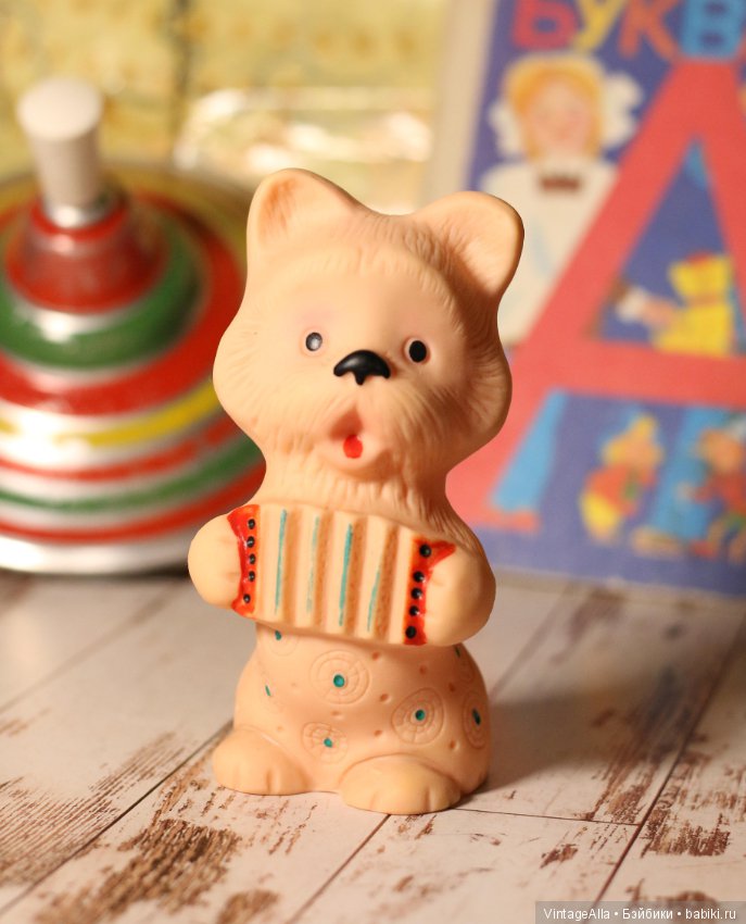 А эта собака готова быть другом